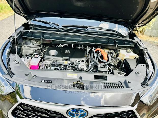 Toyota Highlander XLE 2022 Black