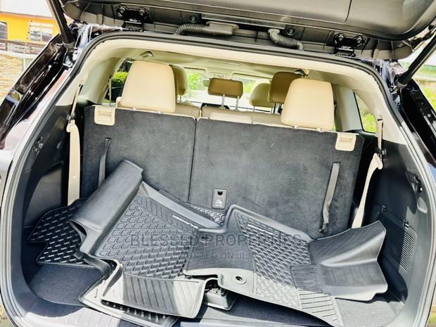 Toyota Highlander XLE 2022 Black