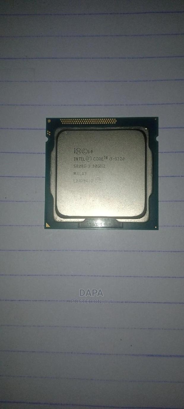 Intel Core I3-3220 Processor · Photo 2