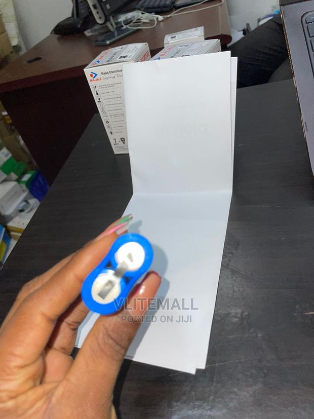 Lithium Rechargeable Battery Pack · Photo 4