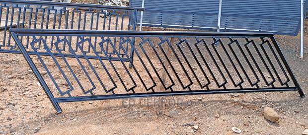 Bb Stairs Metal · Photo 2