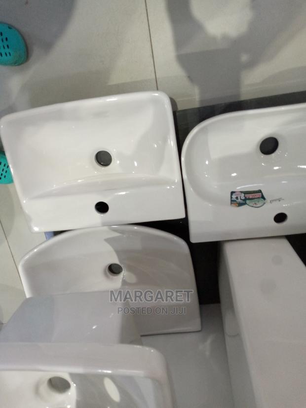 Wash Hand Basin · Photo 2