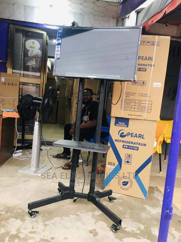 Trolley Stand for Tv · Photo 3