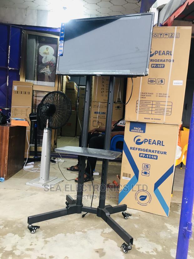 Trolley Floor Stand for 32-70 "TV LED/LCD · Photo 3