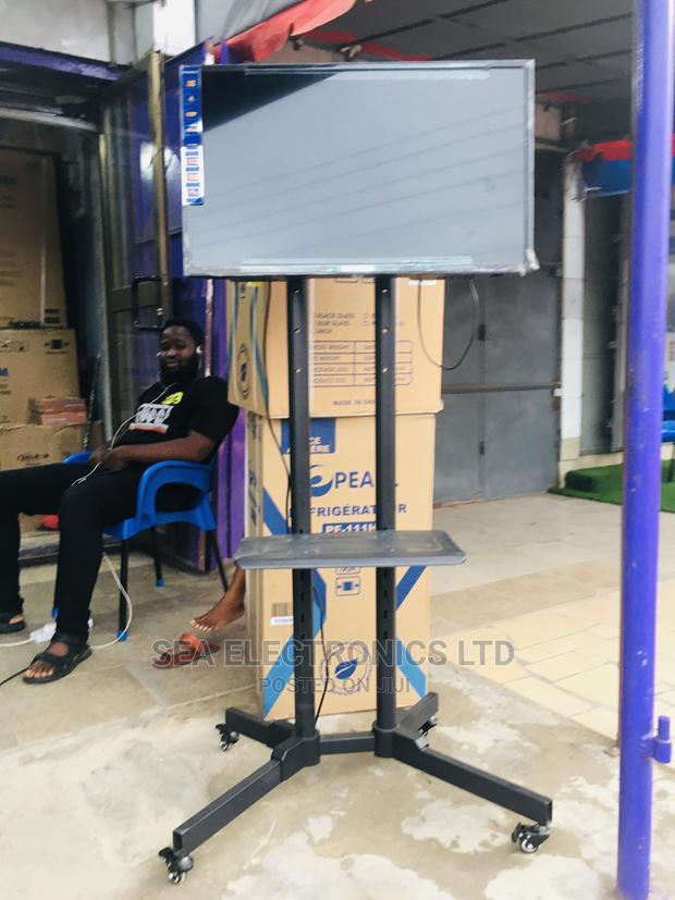 Strong Mounts Tv Stand Trolley 32-70 Inches · Photo 3