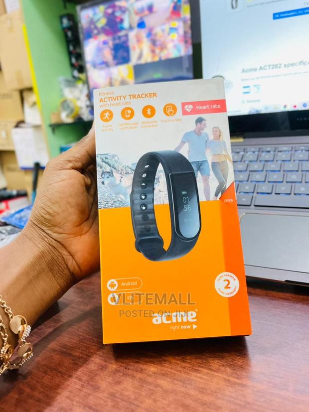 Fitness Activity Tracker With Heart Rate Watch · Photo 3