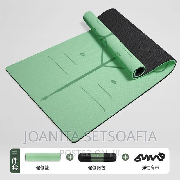 Jumbo Sized Position Line Yoga Mat · Photo 3