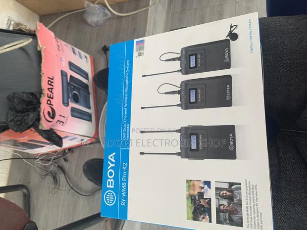 Professional UHF Boya Wireless Microphone · Photo 2