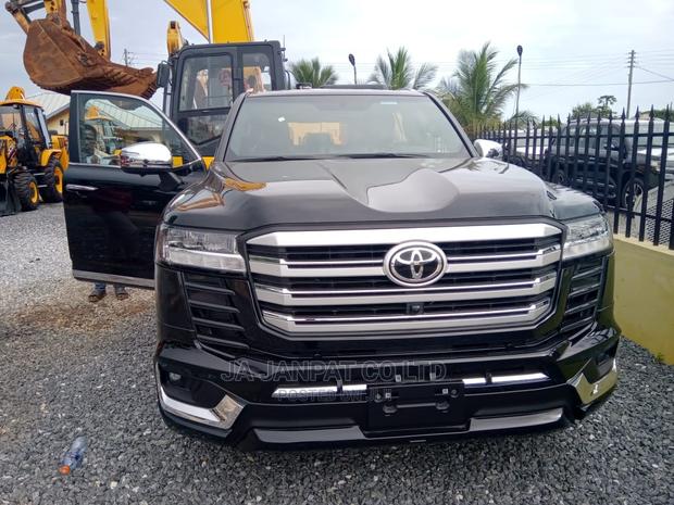 New Toyota Land Cruiser 2023 Black photo 2