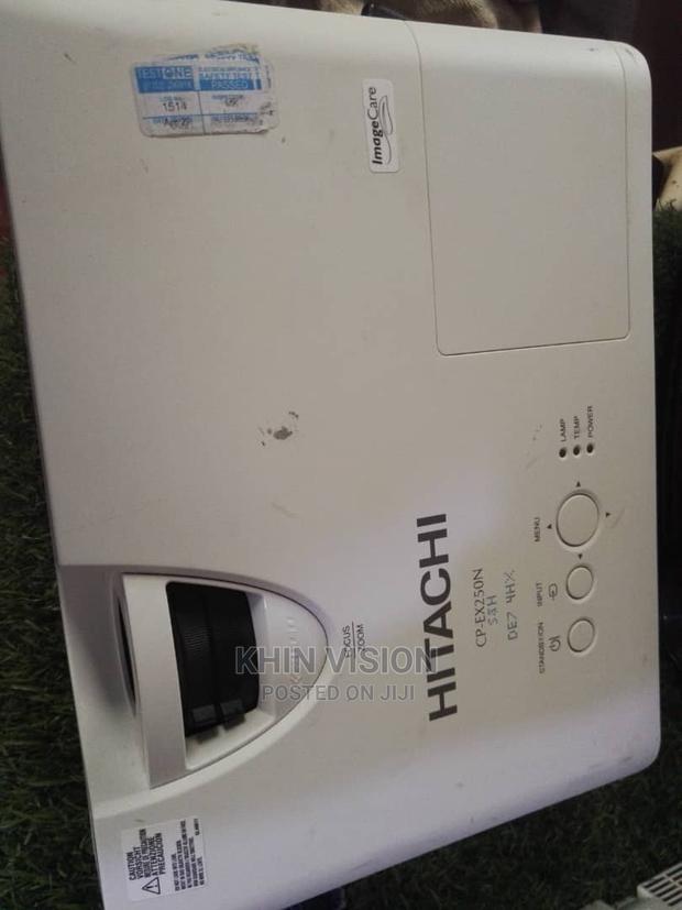 Projectors With HDMI at Affordable