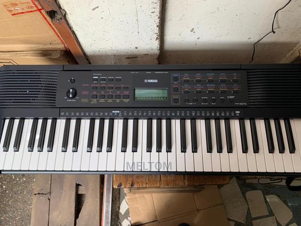 Keyboard PSR E273 · Photo 3