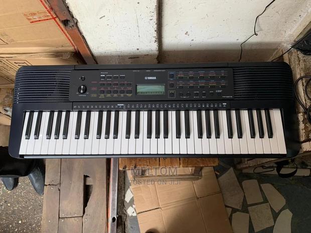 Keyboard PSR E273 · Photo 2