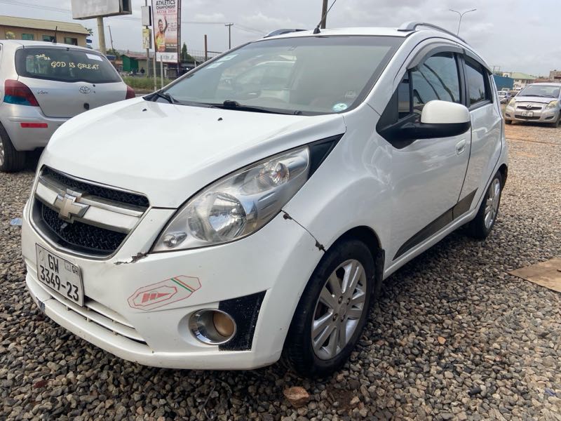 Chevrolet Spark  2012 White