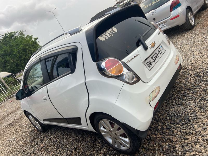 Chevrolet Spark  2012 White