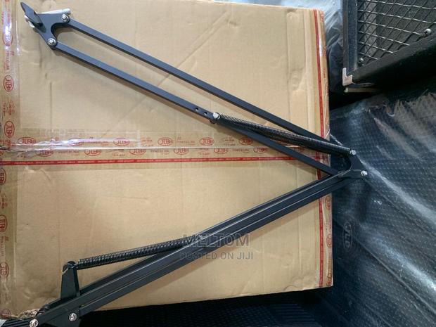 Studio Microphone Stand · Photo 4