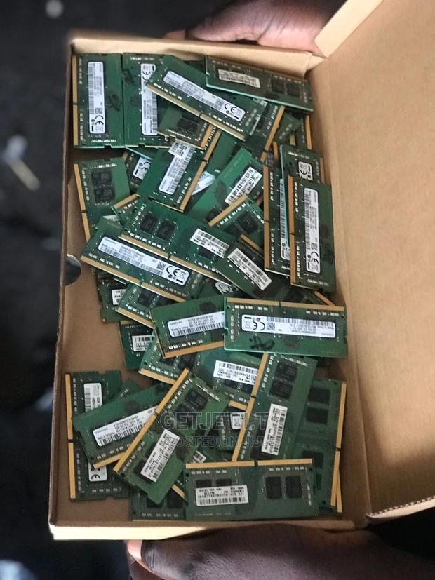 Macbook SSD and Memories Available · Photo 4