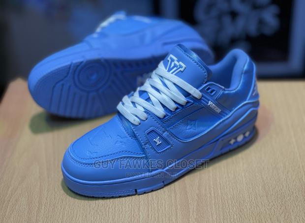 Louis Vuitton Sneakers · Photo 4