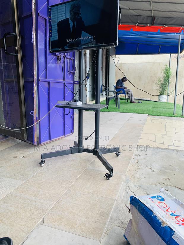 Movable Tv Stand · Photo 3