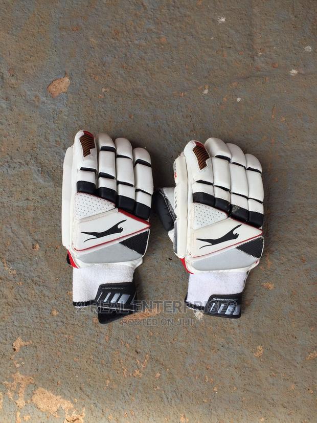 Slazenger Cricket Gloves for Adult · Photo 3
