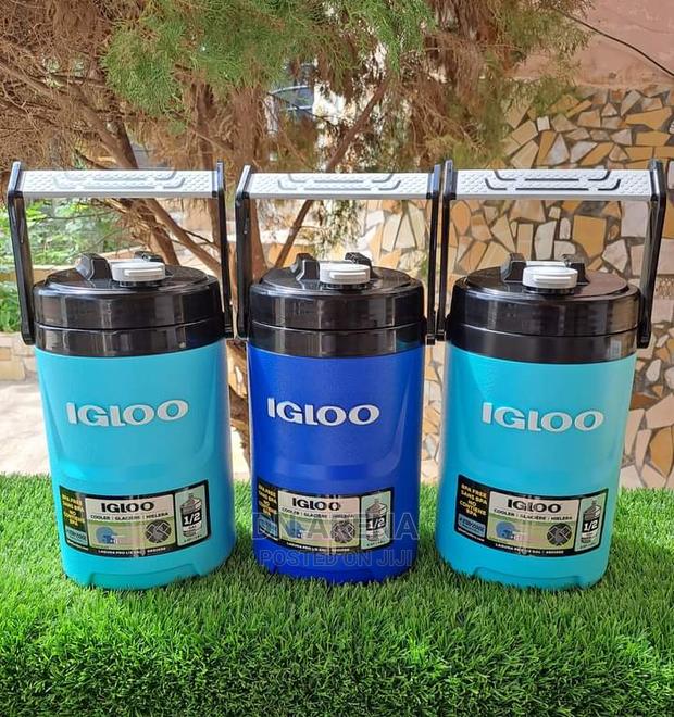 Igloo 1/2 Gallons Insulated · Photo 2