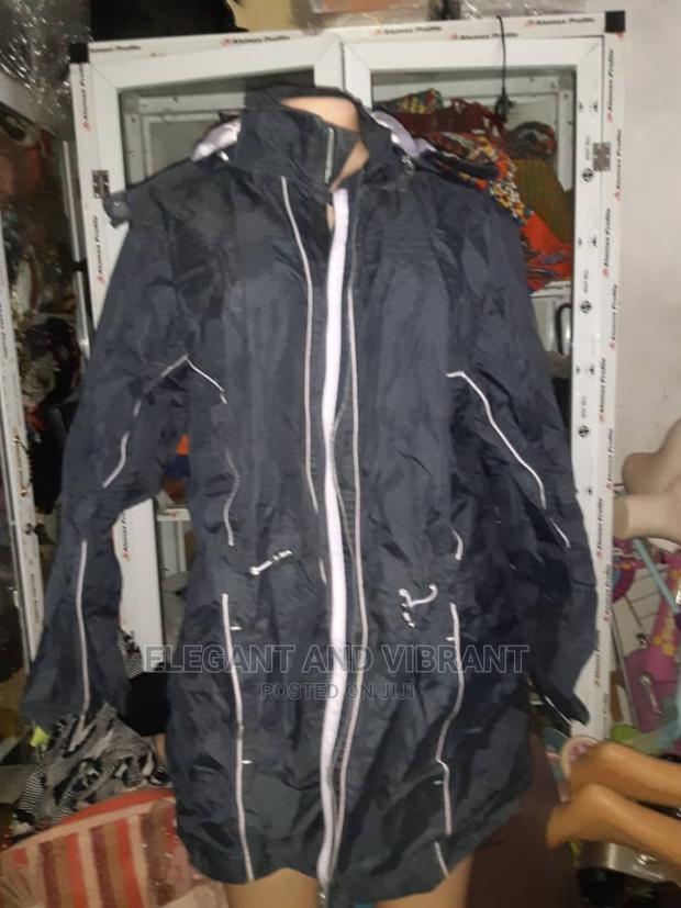 Very Little Use Abroad Coat for Unisex Not Very Heavy photo 2
