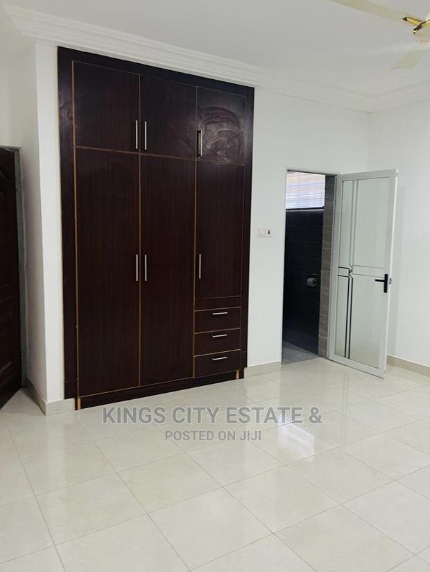 4bdrm House in Mile-7, Achimota for rent photo 9