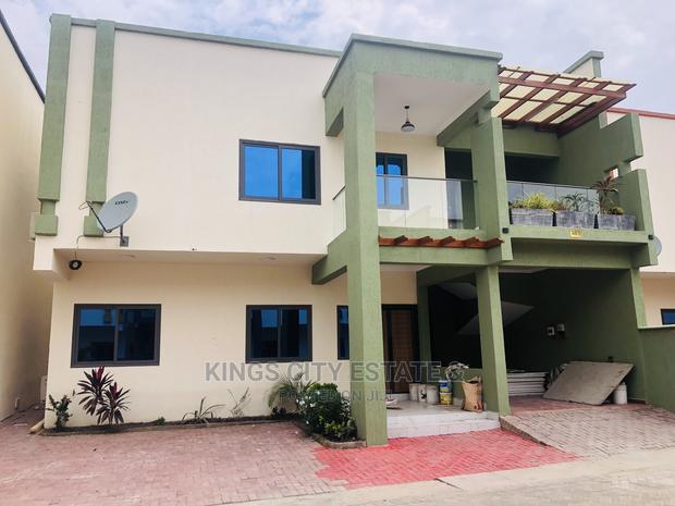 4bdrm House in Mile-7, Achimota for rent photo 2