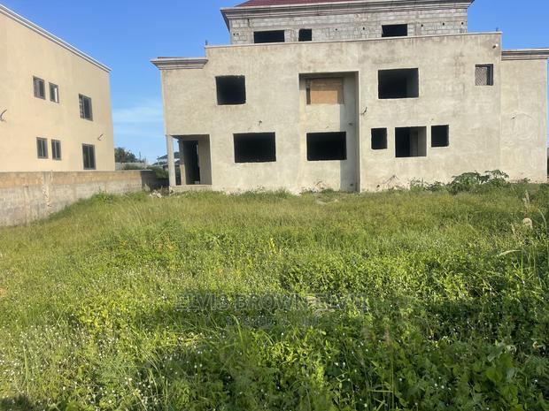 Half Plot of Land for Sale at Legon Hills British SCH Area · Photo 4