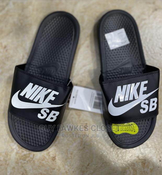 Nike Slides · Photo 3