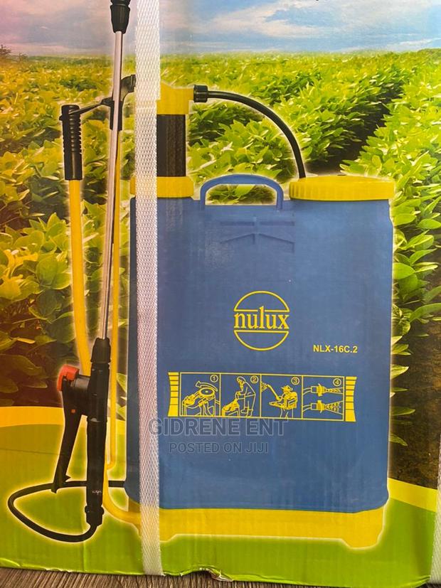 Manual Knapsack Sprayer · Photo 3