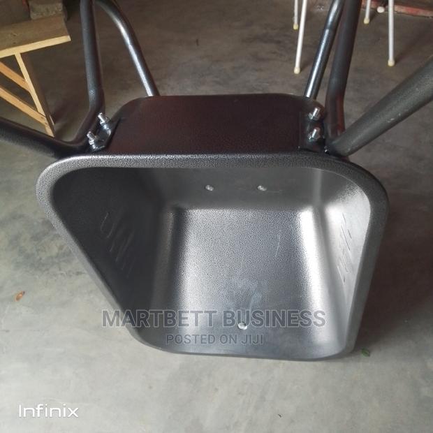 Foreign Quality Wheelbarrows · Photo 4