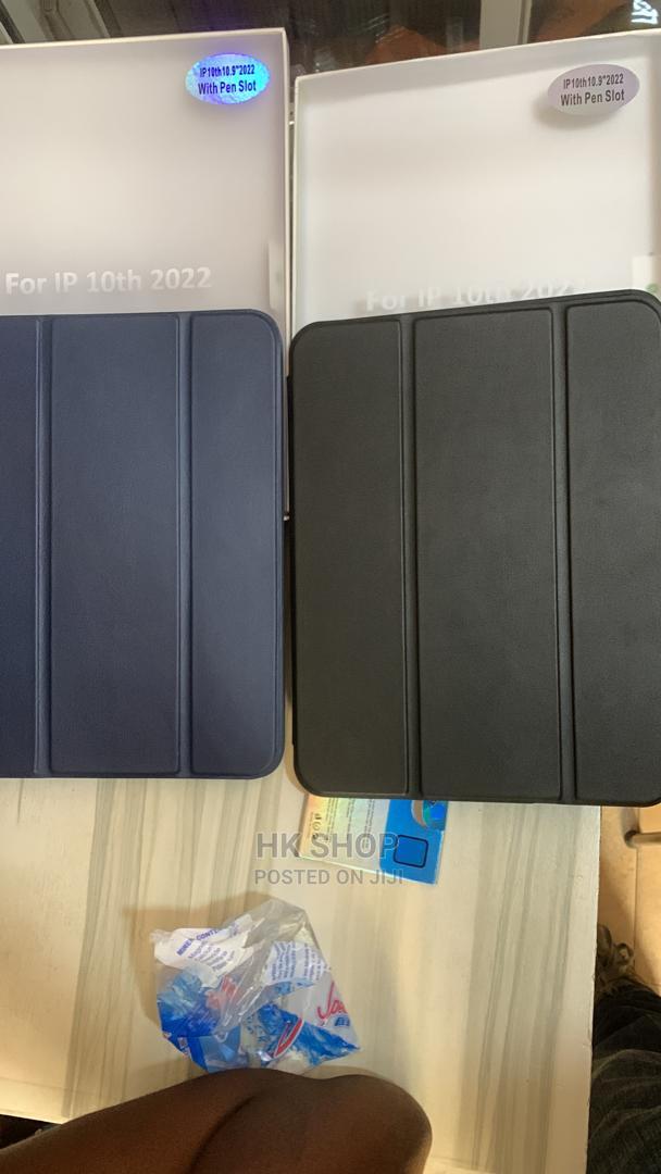 iPad 10th Generation Book Cover / Flip Case · Photo 4