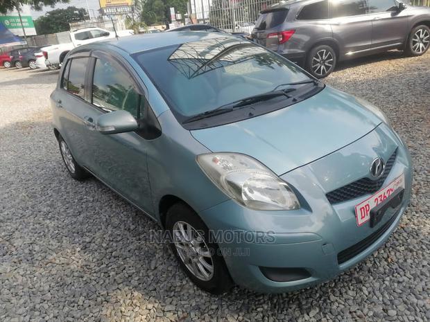 Toyota Vitz 1.3 AWD 5dr 2010 Silver