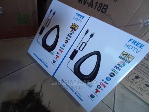 Indoor and Outdoor TV Antenna · Photo 2