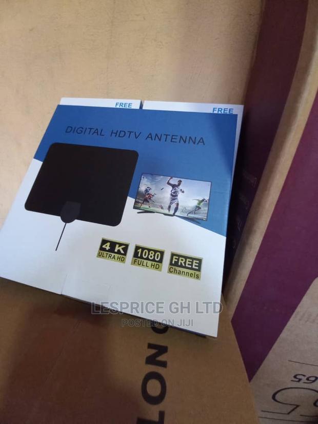 Simple and Fast Digital HD TV Antenna · Photo 2