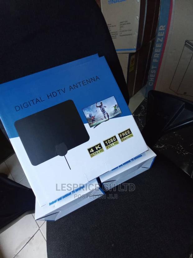Ultra HD Digital TV Antenna · Photo 2