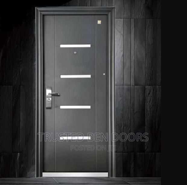 Classic Paladin Single Security Door [One And Half In Stock] · Photo 2