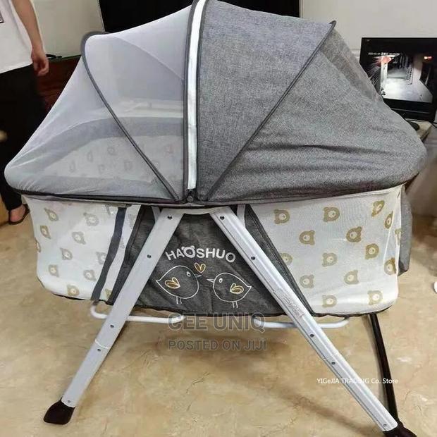 Foldable Bassinet · Photo 3