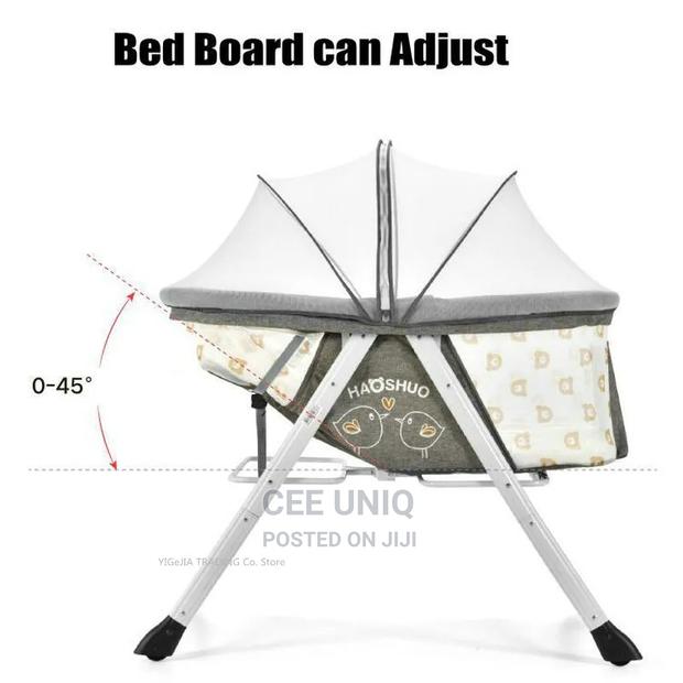 Foldable Baby Bassinet · Photo 2