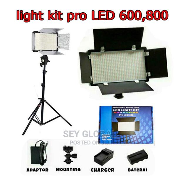 PRO LED 600 Light KIT With Battery and Adapter · Photo 1