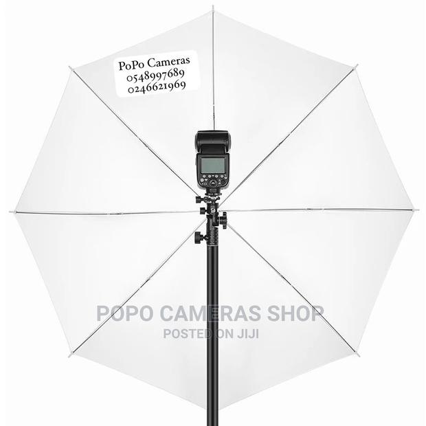 80cm Soft White Diffuser Umbrella · Photo 4