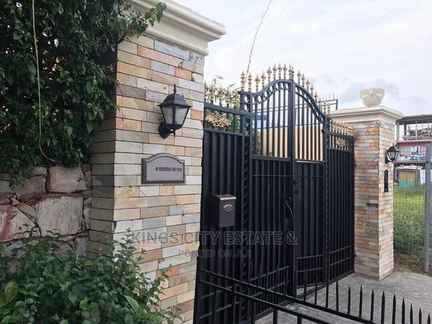 4bdrm House in Papaye-Street, Osu for rent photo 10