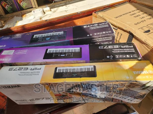 Keyboards Yamaha · Photo 2
