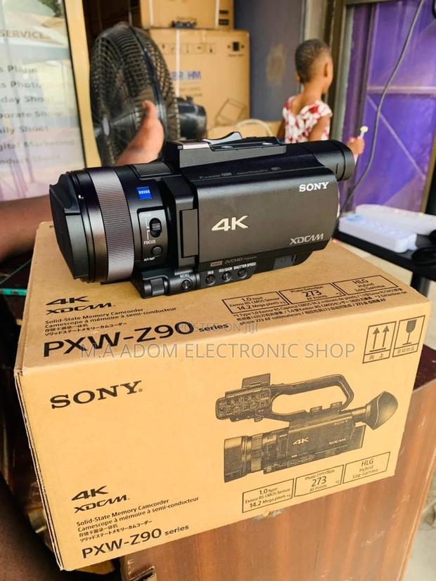 Superb Sony PXW-Z90V HD Compact NXCAM Camcorder · Photo 2