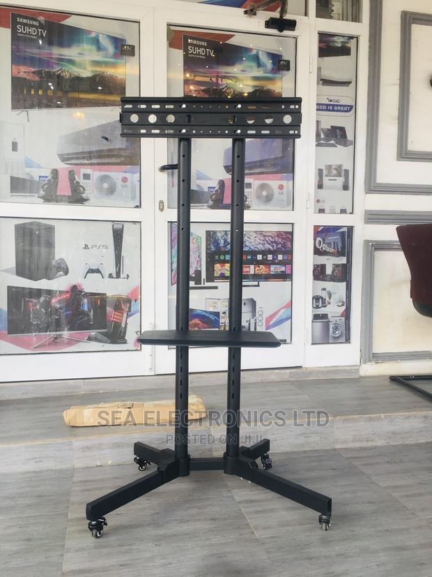 TV Trolley Stand, 37-70" TV Bracket With Shelf and Wheels · Photo 3