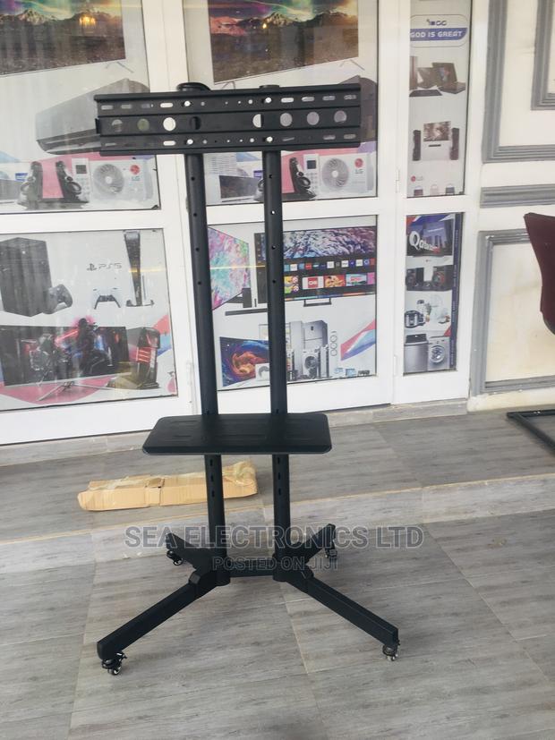 Trolley Stand for Screen Size: 32-70" · Photo 4