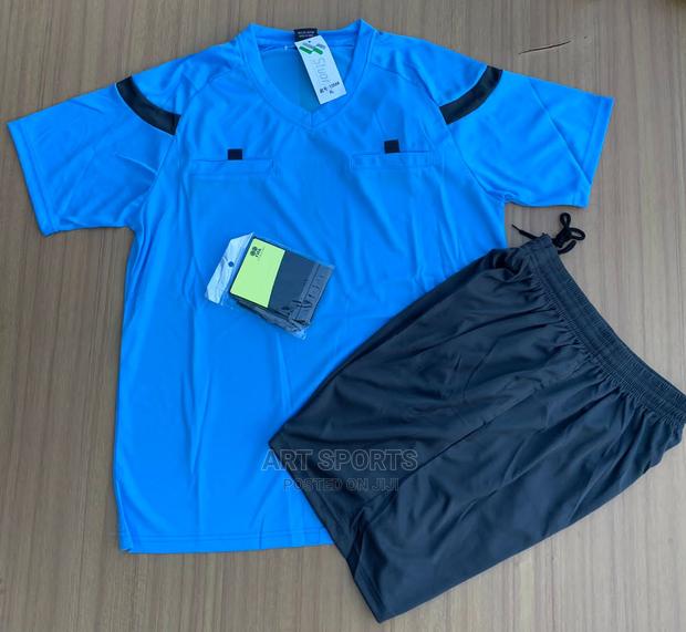 Referee Set · Photo 4