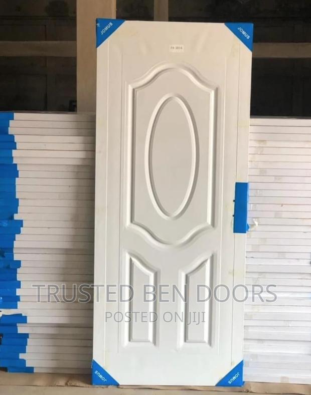 Paladin Bathroom/Bedroom Panel Doors With Frames Keys · Photo 2