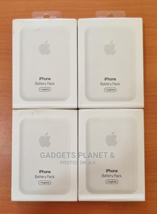 Magsafe Wireless Charging Battery Pack · Photo 4