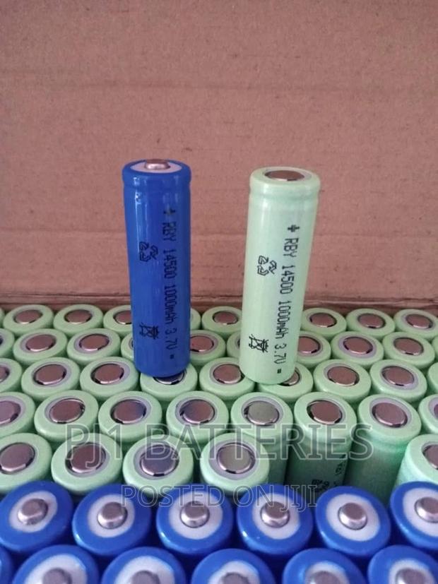 3.7V 14500 Lithium Battery · Photo 2